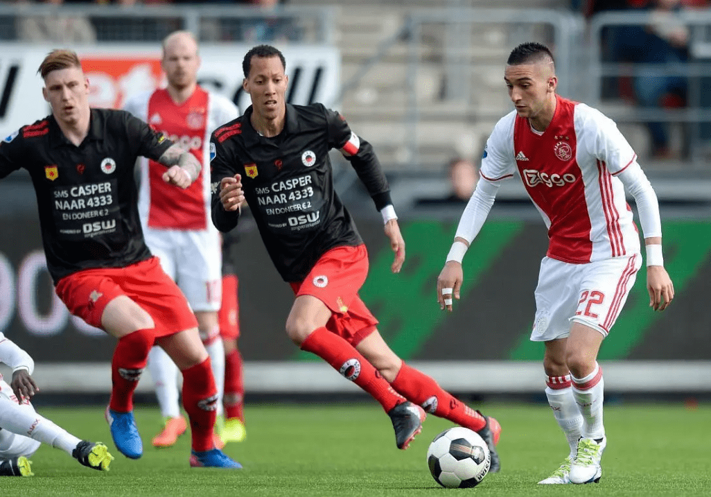 运动员们每 运动员们每