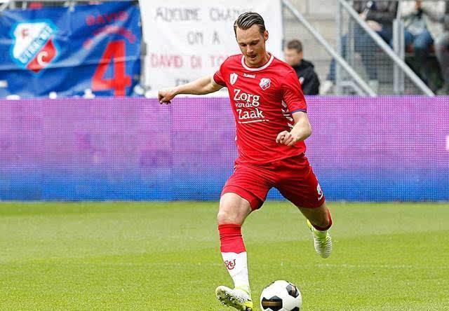 体现了她对 体现了她对